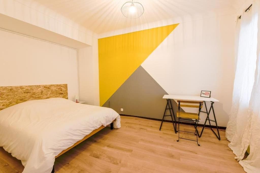 Charmant Logement Plein Pied Au Coeur Du Village 카스텔쿨리에르 외부 사진